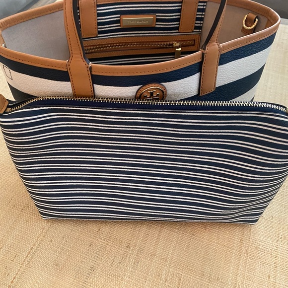 2 piece Tory Burch Bag and Clutch bundle sharp and navy and white striped - Picture 5 of 7